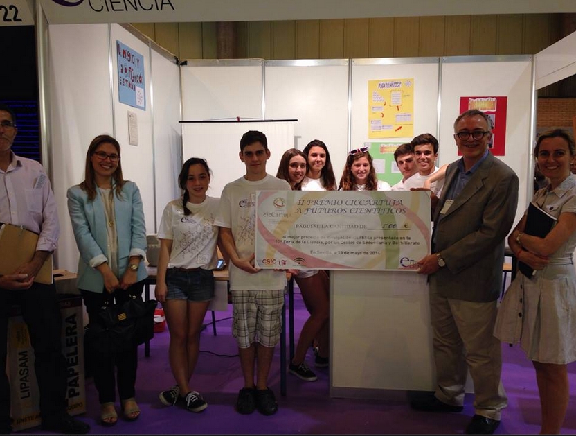 Col San Alberto Magno - Gana el primer premio del CIC Cartuja en la XII Feria de la Ciencia 2014